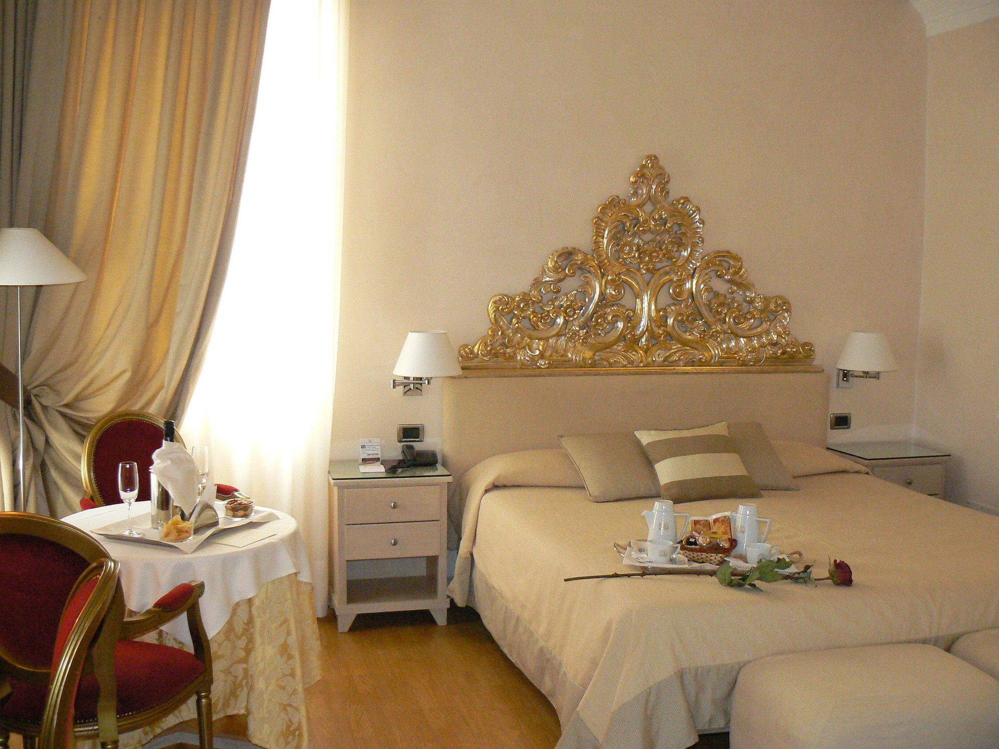 Hotel Liassidi Palace Venecia Habitación foto